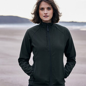 Expert women’s Basecamp softshell jacket